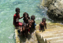 lächelnde Kinder in Vanuatu